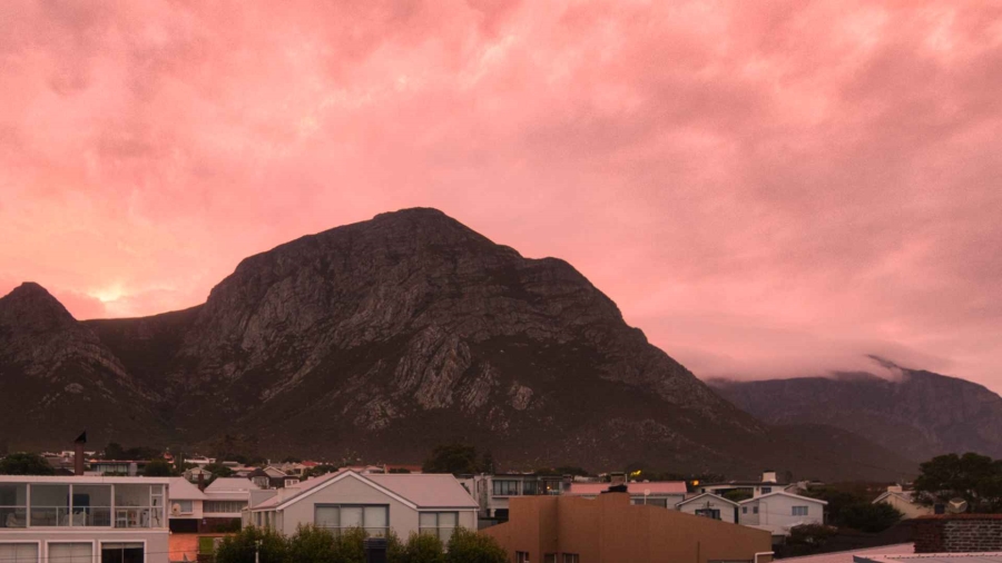 4 Bedroom Property for Sale in Voelklip Western Cape